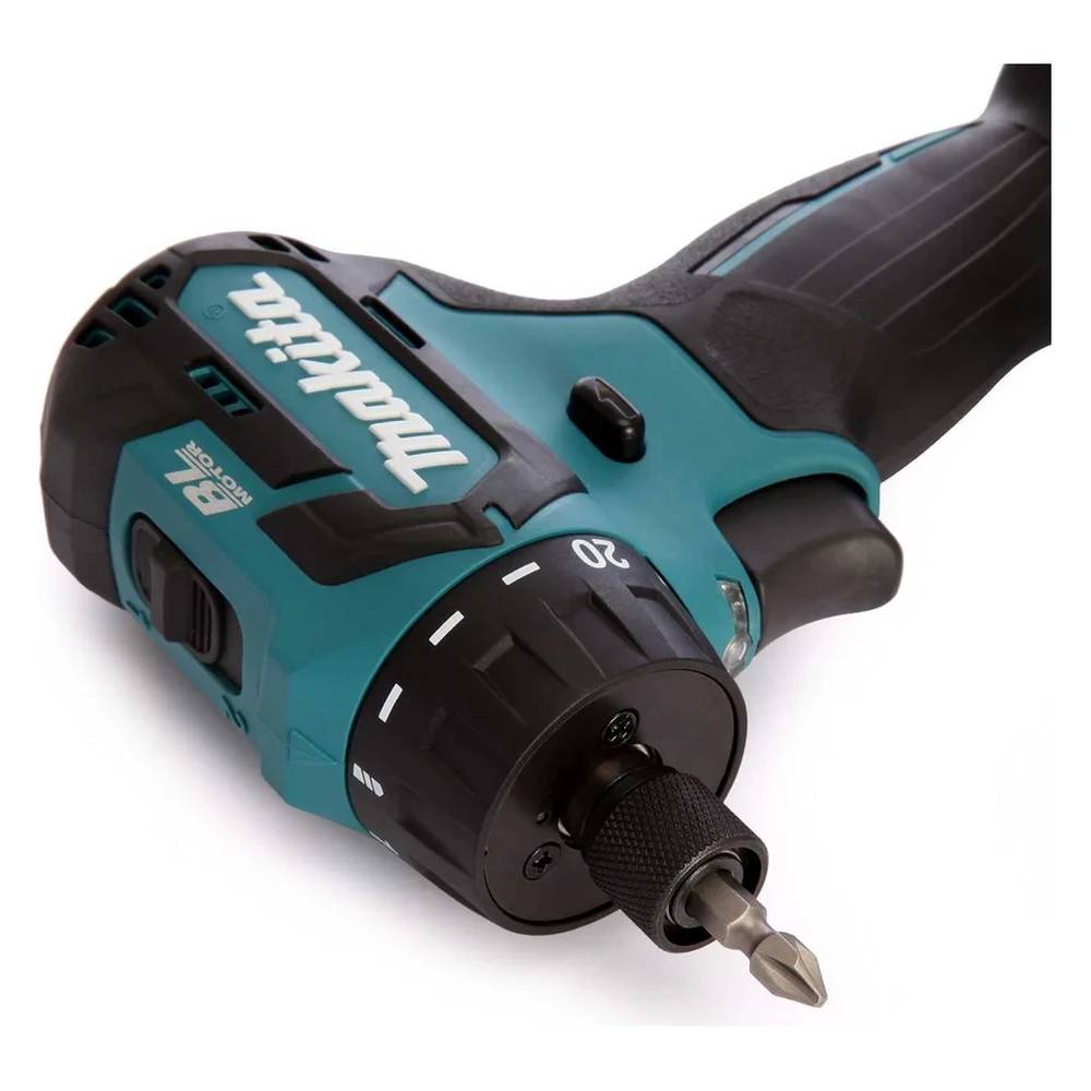 Шуруповерт аккумуляторный Makita DF032DWAE