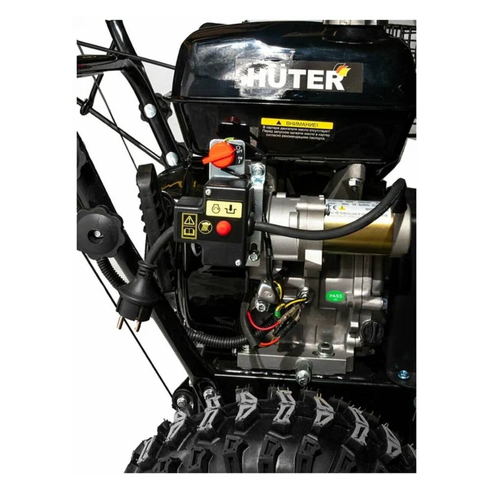 Снегоуборщик Huter SGC 6000CD (на гусеницах)