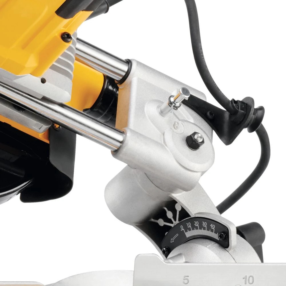 Пила торцовочная DeWalt DWS774-QS